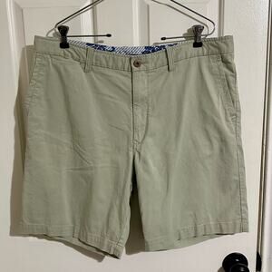 Men’s Tommy Bahama khaki Tan Flat Front Shorts size 38